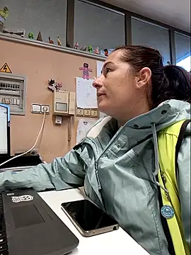 bichota85 online show from 10, 11, 2025