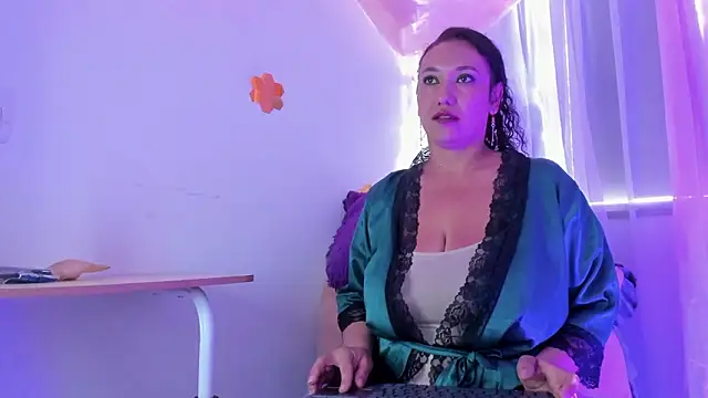 sharlot montalvo  online show from 4, 2, 2026