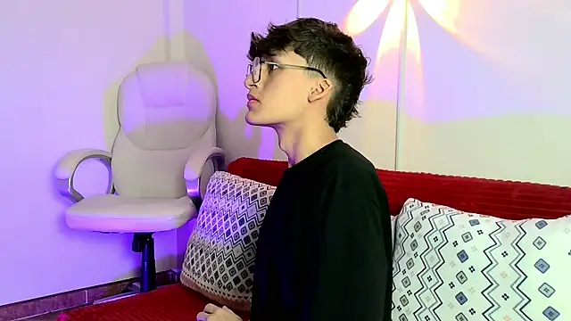 bellmontneon online show from 15, 10, 2025