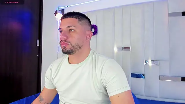 Snapshot of Jacob19_ chatting on 2, 11, 2025 Jacob19  online show from 2, 11, 2025