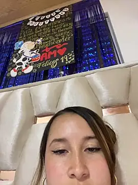 Snapshot of Swet_Violet chatting on 23, 9, 2025 Swet Violet online show from 23, 9, 2025