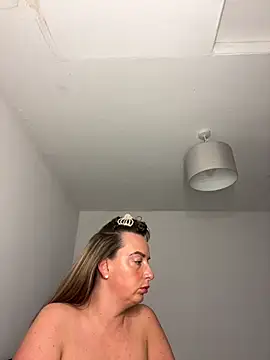 Snapshot of QueenStacyxox chatting on 16, 10, 2025 QueenStacyxox online show from 16, 10, 2025