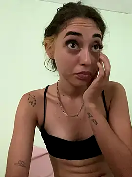 loirinhaaa online show from 19, 10, 2025