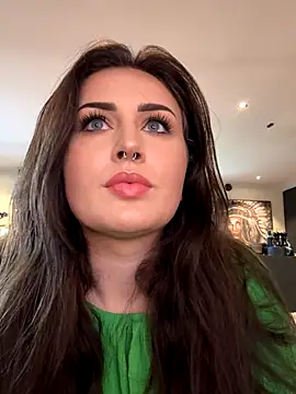 Snapshot of Kristyoff chatting on 22, 10, 2025 Kristyoff online show from 22, 10, 2025