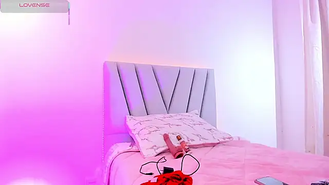 Doll lauren online show from 17, 10, 2025