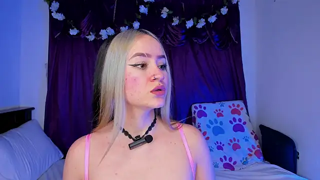 Snapshot of Shairaclark_ chatting on 3, 7, 2026 Shairaclark online show from 3, 7, 2026