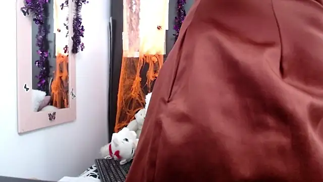 camilavargas  online show from 18, 10, 2025