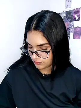 Renata Zoe online show from 9, 10, 2025