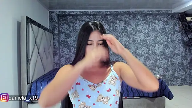 Daniela x19 online show from 18, 7, 2026