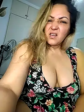 Snapshot of Lunita86 chatting on 24, 10, 2025 Lunita86 online show from 24, 10, 2025