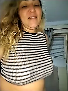 Snapshot of Lunita86 chatting on 2, 11, 2025 Lunita86 online show from 2, 11, 2025