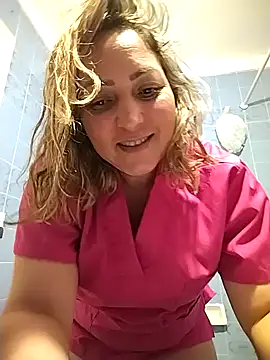 Snapshot of Lunita86 chatting on 19, 11, 2025 Lunita86 online show from 19, 11, 2025