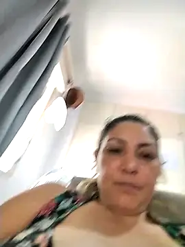 Snapshot of Lunita86 chatting on 27, 11, 2025 Lunita86 online show from 27, 11, 2025