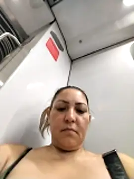 Snapshot of Lunita86 chatting on 29, 11, 2025 Lunita86 online show from 29, 11, 2025