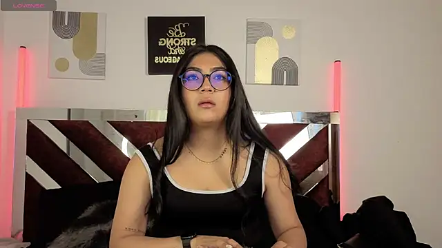 Snapshot of Violettabloom_ chatting on 27, 9, 2025 Violettabloom online show from 27, 9, 2025