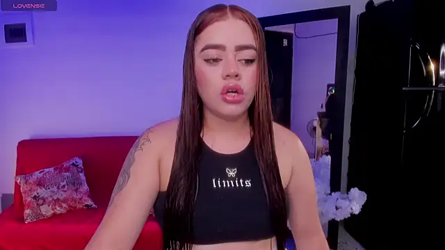 Snapshot of isabella_arias2 chatting on 7, 10, 2025 isabella arias2 online show from 7, 10, 2025