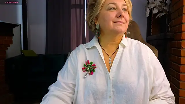 Snapshot of Marta_Wils chatting on 26, 9, 2025 Marta Wils online show from 26, 9, 2025