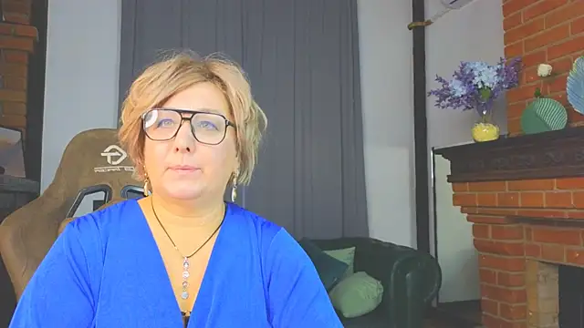 Snapshot of Marta_Wils chatting on 18, 11, 2025 Marta Wils online show from 18, 11, 2025