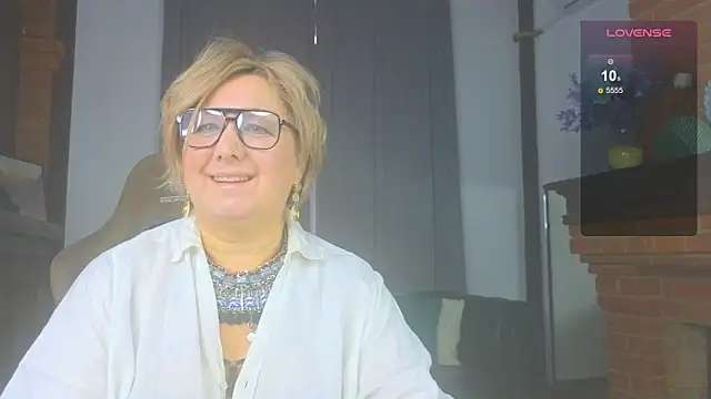 Snapshot of Marta_Wils chatting on 20, 11, 2025 Marta Wils online show from 20, 11, 2025