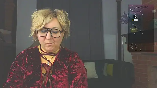 Snapshot of Marta_Wils chatting on 24, 11, 2025 Marta Wils online show from 24, 11, 2025