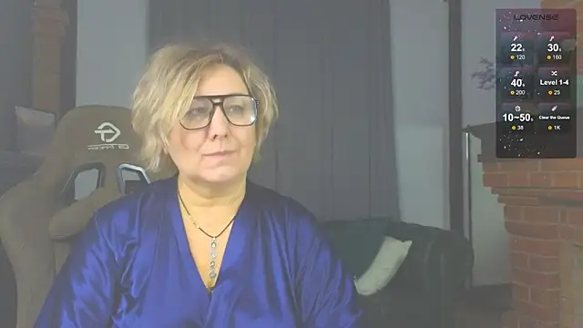 Snapshot of Marta_Wils chatting on 2, 12, 2025 Marta Wils online show from 2, 12, 2025