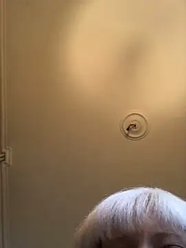 Snapshot of juliaoneandonly chatting on 2, 10, 2025 juliaoneandonly online show from 2, 10, 2025