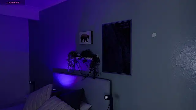 KeendraFox  online show from 14, 4, 2026