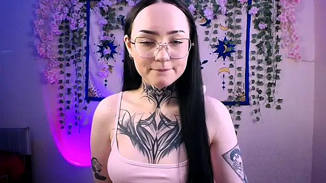 Snapshot of MollyKissy chatting on 10, 4, 2026 MollyKissy online show from 10, 4, 2026