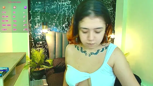Nia-Stark online show from 9, 10, 2025
