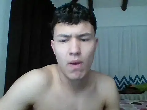 Snapshot of El_awo_ chatting on 28, 10, 2025 El awo  online show from 28, 10, 2025