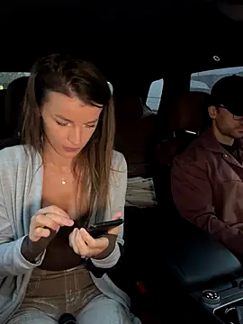 Snapshot of fit_vic chatting on 4, 10, 2025 fit vic online show from 4, 10, 2025