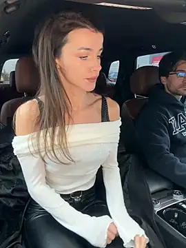 Snapshot of fit_vic chatting on 14, 12, 2025 fit vic online show from 14, 12, 2025