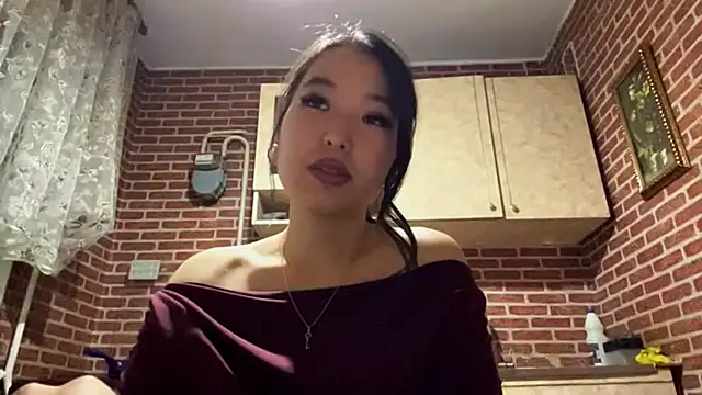 Snapshot of EmmaLeexth chatting on 19, 11, 2025 EmmaLeexth online show from 19, 11, 2025