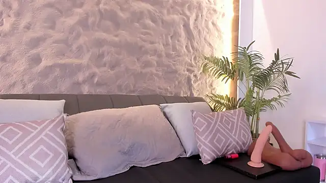 Naomy gyal online show from 26, 2, 2026