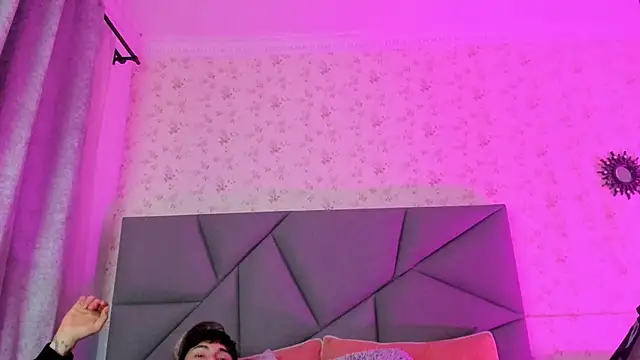 meganandtylerr19 online show from 23, 11, 2025