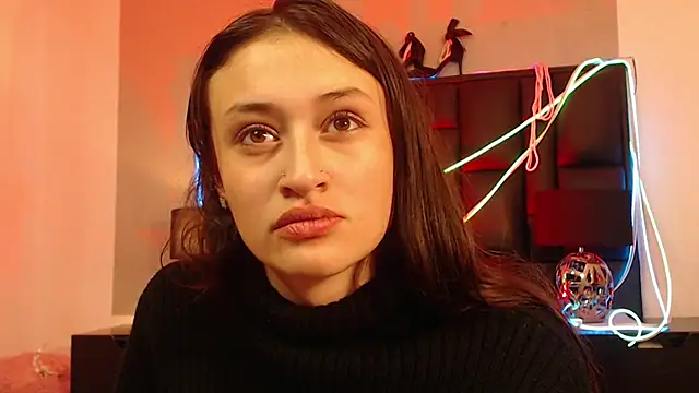 Emily Swiftt online show from 16, 10, 2025