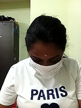 queendivya online show from 2, 10, 2025