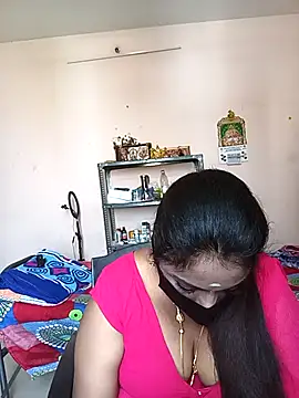 Snapshot of queendivya chatting on 21, 4, 2026 queendivya online show from 21, 4, 2026