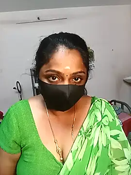 Snapshot of queendivya chatting on 23, 4, 2026 queendivya online show from 23, 4, 2026