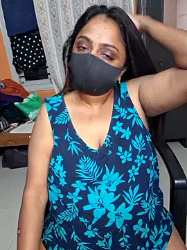 Snapshot of queendivya chatting on 25, 5, 2026 queendivya online show from 25, 5, 2026