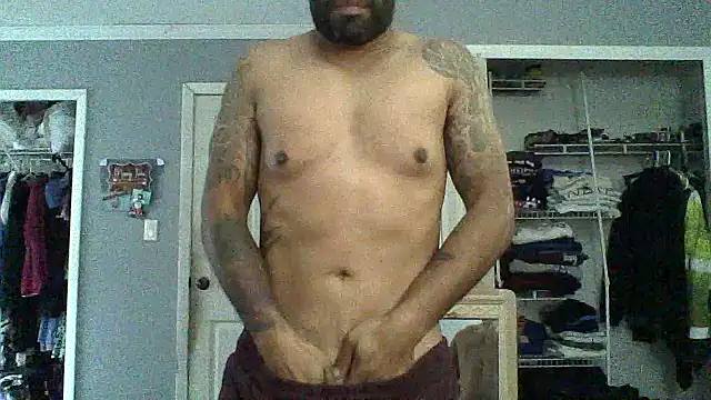 Snapshot of Justahungdad chatting on 10, 10, 2025 Justahungdad online show from 10, 10, 2025