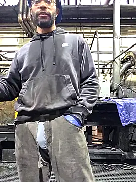 Snapshot of Justahungdad chatting on 13, 10, 2025 Justahungdad online show from 13, 10, 2025