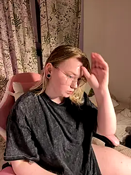 Snapshot of lame_cat chatting on 10, 11, 2025 lame cat online show from 10, 11, 2025