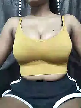 Snapshot of liza_rani12 chatting on 15, 10, 2025 liza rani12 online show from 15, 10, 2025