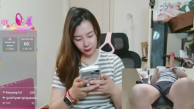 Snapshot of sallycui chatting on 5, 6, 2026 sallycui online show from 5, 6, 2026