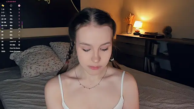 MaliaBourraine online show from 17, 12, 2025