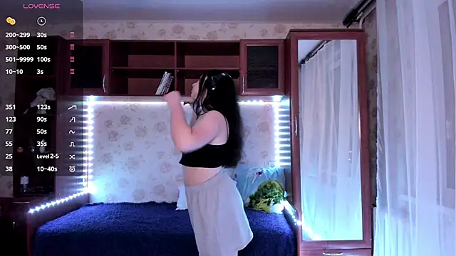 MandaDestiche online show from 2, 11, 2025