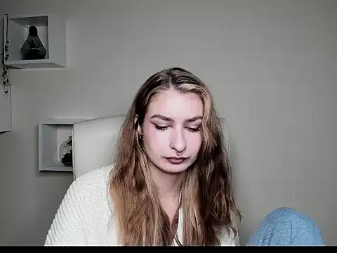 NinaBlond1 online show from 28, 10, 2025