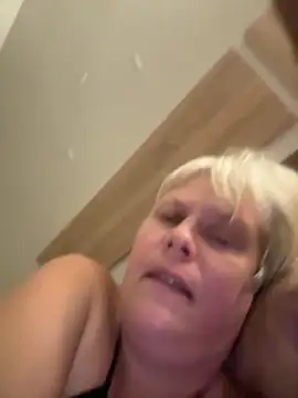 Snapshot of VyC7564 chatting on 5, 11, 2025 VyC7564 online show from 5, 11, 2025