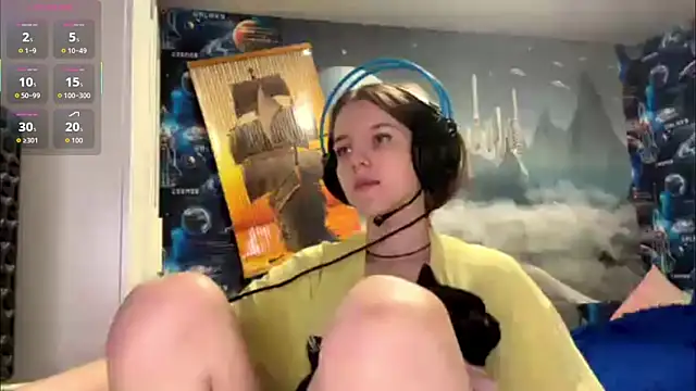 Snapshot of Elira_Breeze chatting on 14, 12, 2025 Elira Breeze online show from 14, 12, 2025